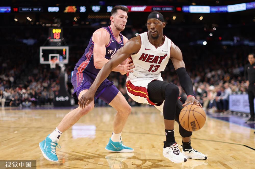 在豪门效力 在豪门效力